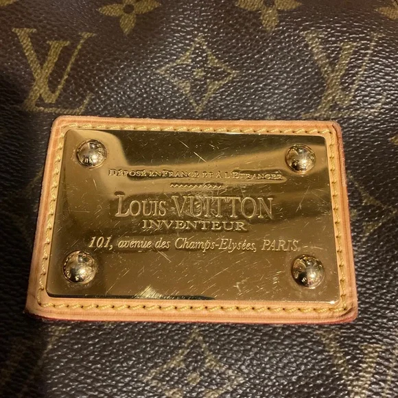 Louis Vuitton Monogram Galleria PM